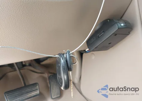 2005 Chevrolet Silverado 1500 Z71 from USA, damaged, VIN 1GCEK19B65Z292976